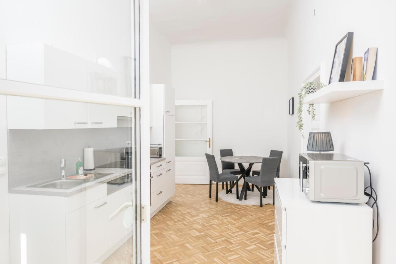 Anna And Friends Apartment Грац Екстериор снимка