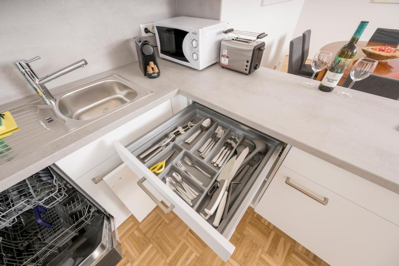 Anna And Friends Apartment Грац Екстериор снимка